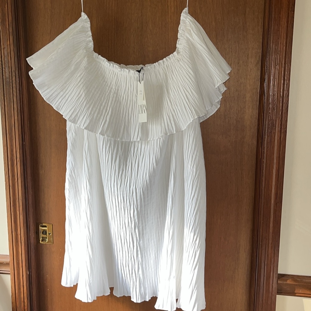 Zara White Off-Shoulder Dress size large